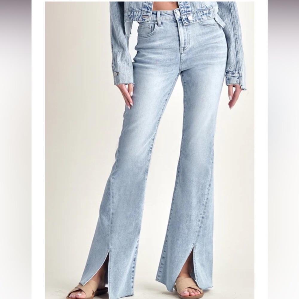 Risen Twisted Flare Jeans 3X Boho Lightwash Festival Indie